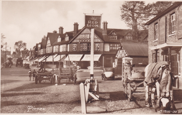 The Red Lion Pub, Bridge Street circa 1920's